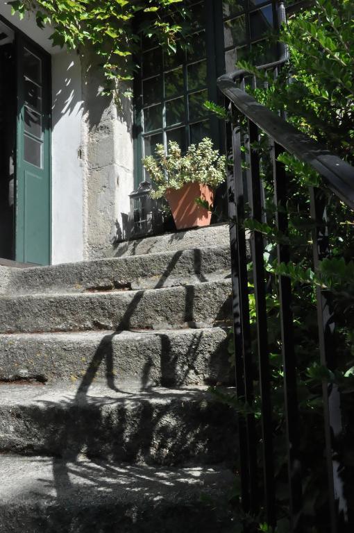 La Demeure Bed & Breakfast Eyguieres Ngoại thất bức ảnh