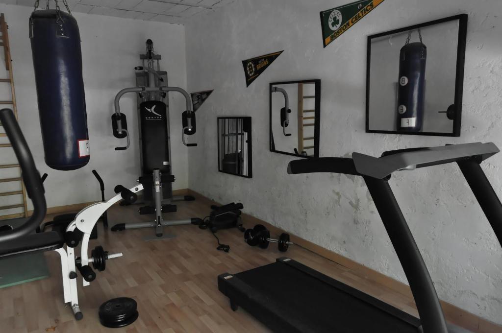 La Demeure Bed & Breakfast Eyguieres Ngoại thất bức ảnh