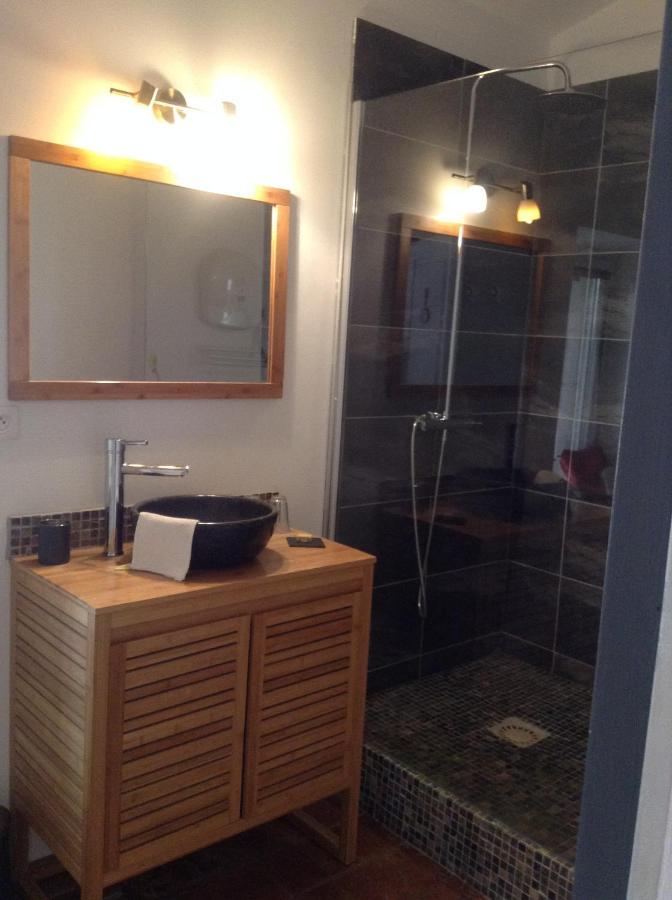 La Demeure Bed & Breakfast Eyguieres Ngoại thất bức ảnh